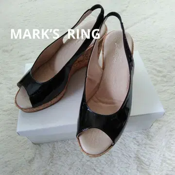 블랙 에나멜 오픈토 웨지힐 샌들 미사용