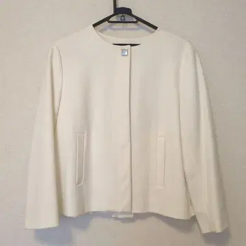 [새상품급] ZARA 아이보리 노카라 자켓 프론트 포켓 부착