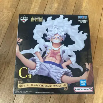 신 사황 몽키 D 루피 피규어