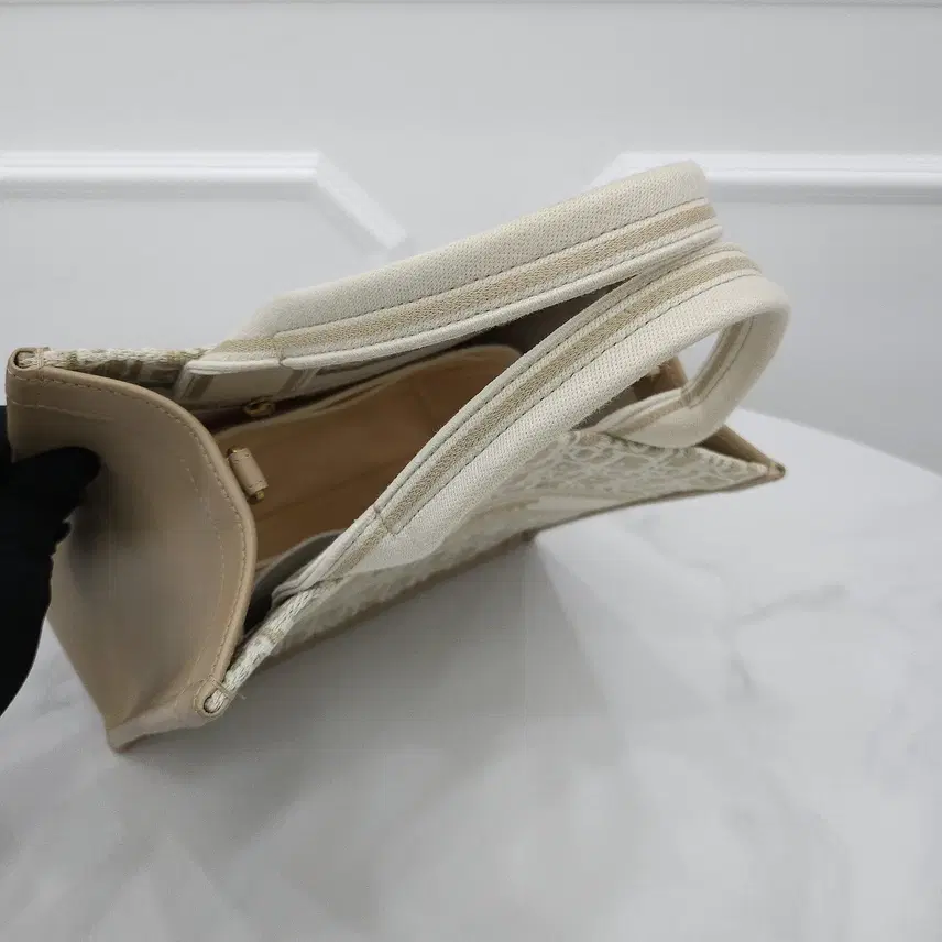 디올 25SS 북토트 오블리크 레더 스몰백 M1325CZBB M925 사진 6