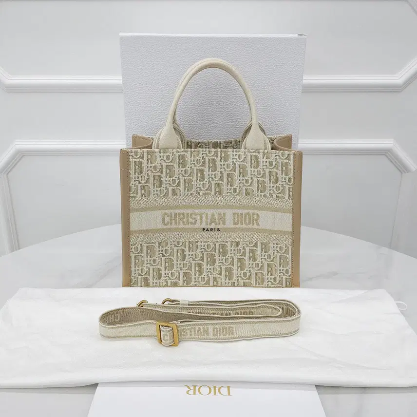디올 25SS 북토트 오블리크 레더 스몰백 M1325CZBB M925 사진 8