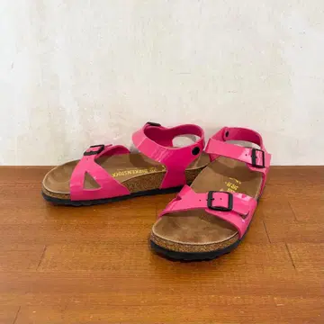 컨디션 최상 버켄스탁 리오 23.0cm 핑크 에나멜