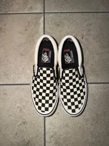 Vans 체크 무늬 슬립온 스케이트보드