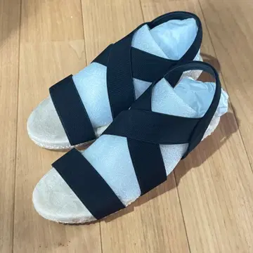 PARADE 442 블랙 샌들 S 사이즈(22.5cm)