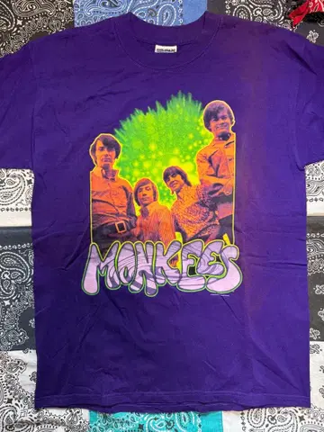 [ 90년대 구제 의류 ] 몽키즈 T셔츠 보라색