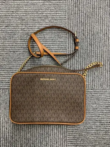 [ 새상품 ] MICHAEL KORS 브라운 숄더백