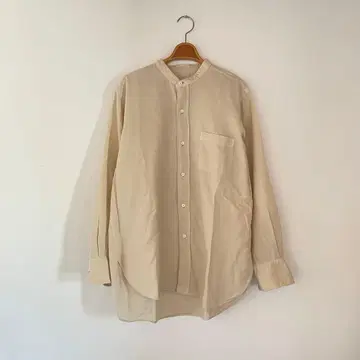 HERILL 베이지 밴드 카라 긴팔 셔츠