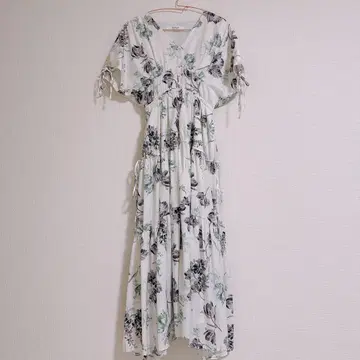 Her lip to full of love long dress