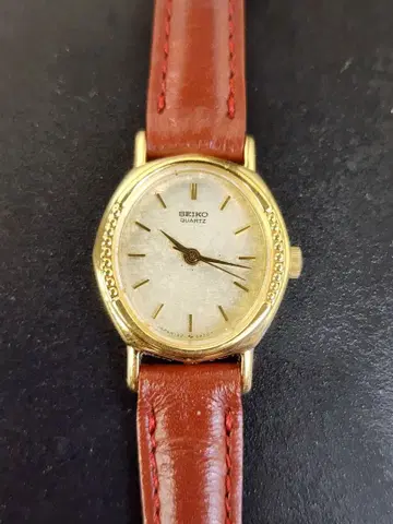 SEIKO 쿼츠 손목시계 골드/브라운