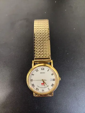 SEIKO 골드 메탈 밴딩 손목시계