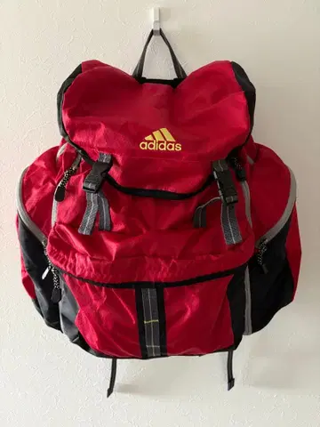 아디다스 대용량 백팩 임간학교 수학여행