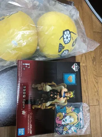 죠죠의 기묘한 모험 제일복권 F상 피규어와 G상 봉제 인형 세트