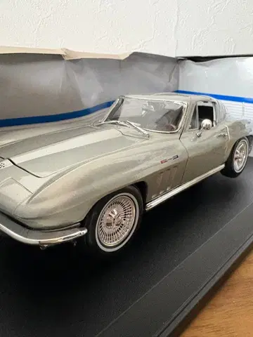 [ 새상품 ] 1/18 시보레 콜벳 1965 다이캐스트