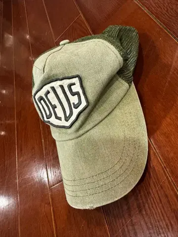 DEUS 메쉬 캡 올리브
