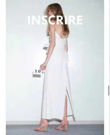 새상품급 INSCRIRE 데님 슬릿 롱 스커트 WHITE/36