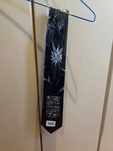 나토리 심해 넥타이