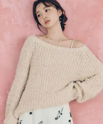 COCO DEAL 코코딜 미들 기장 페더 니트