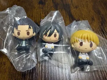 진격의 거인 제일복권 쵸코놋코 피규어 엘렌 미카사 아르민 박스 없음