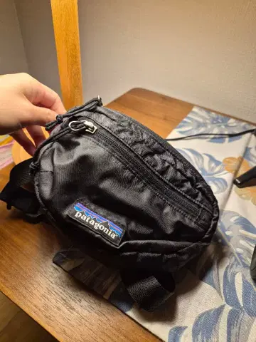 patagonia 바디백 웨스트 파우치 블랙