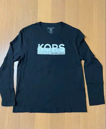 미사용 새상품 MICHAEL KORS 블랙 롱 슬리브 L/G