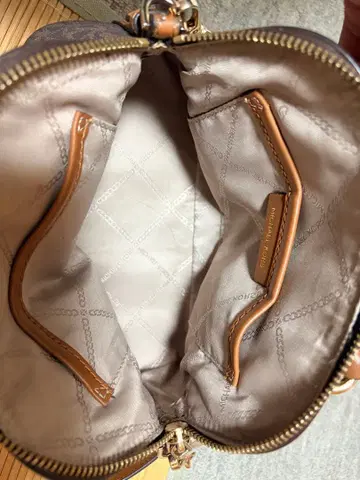 Michael Kors 브라운 숄더백
