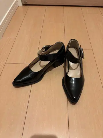 moussy 블랙 앵클 스트랩 펌프스