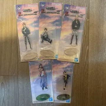 제일복권 진격의 거인 E상 아크릴 스탠드 컴프