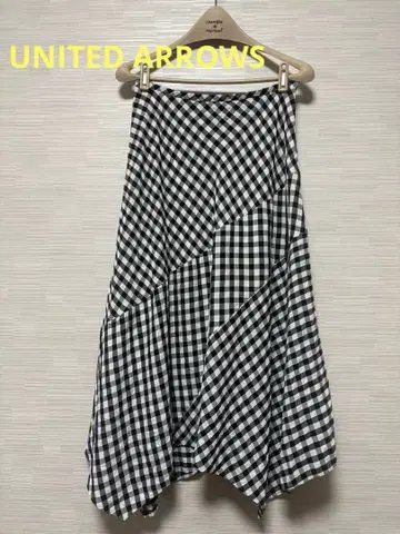 UNITED ARROWS 체크 무늬 플레어 스커트 36