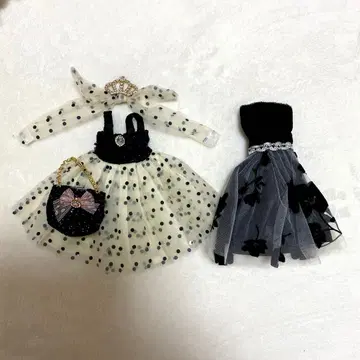 인형 바비 아웃핏 2세트