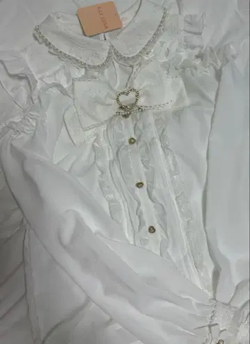 lizlisa BIG 리본 오픈 숄더 블라우스 화이트