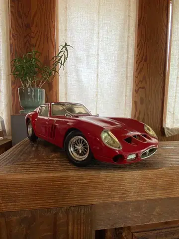 Ferrari 250 GTO 미니카 레드 1/18