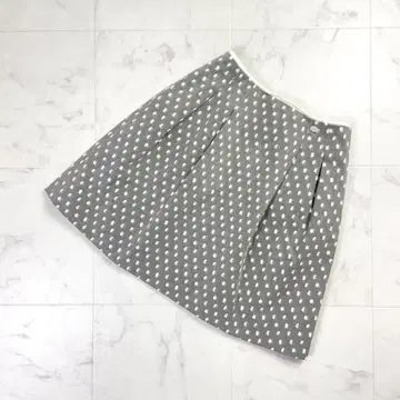 새상품급 FOXEY 도트 무늬 스커트 그레이 사이즈 38*ND920
