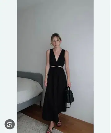 ZARA 블랙 원피스 S 사이즈