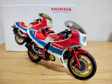 1/12 HONDA CB1100R 1982 MINICHAMPS