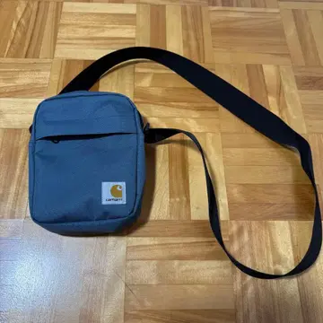 [ 새상품 ] carhartt 블루 숄더백