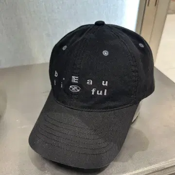 [미사용 새상품] SanSanGear x b.Eautiful 한정판 캡