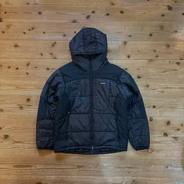 Patagonia 다스 파카 블랙