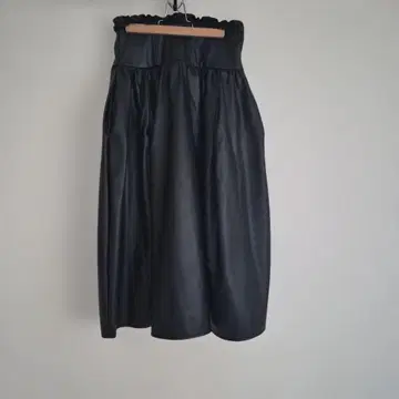 West Frill veganLeather MidLengthSkirt