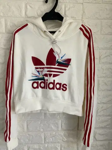 adidas 크롭 후드 트레이닝복 화이트 레드 쓰리 스트라이프