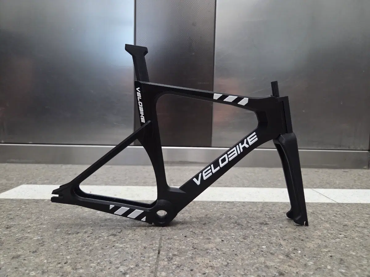 405165041_1_1778075207_w{res}.jpg