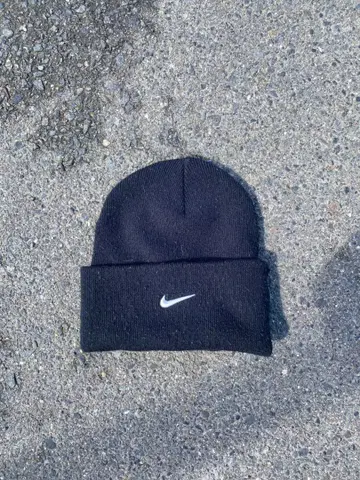 Nike 블랙 니트 모자