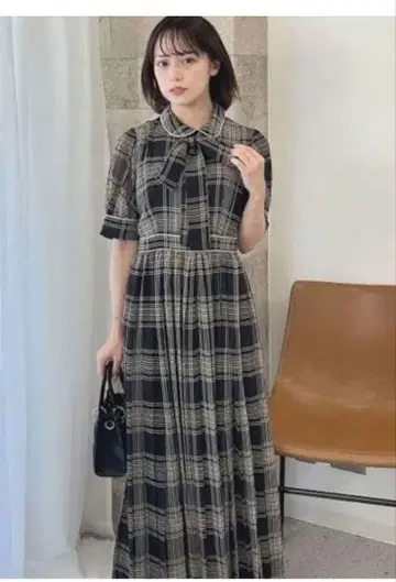 플리츠 파이핑 OP 안미르 Anmille