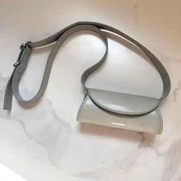 질샌더 칸노로 벨트백 마이크로 씨폼 가죽