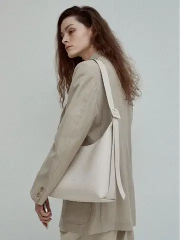 leccproject LOG HOBO BAG 가죽 숄더백