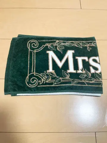 Mrs. GREEN APPLE / 에덴의 동산 타월