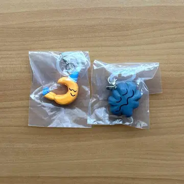 다이스케 콘도 메지루시 액세서리 가챠 달 구름