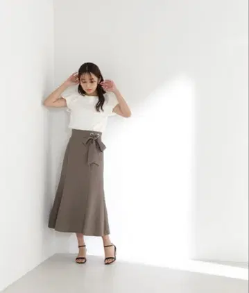 아일렛 리본 스커트