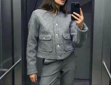 ZARA 골드 버튼 부클레 자켓