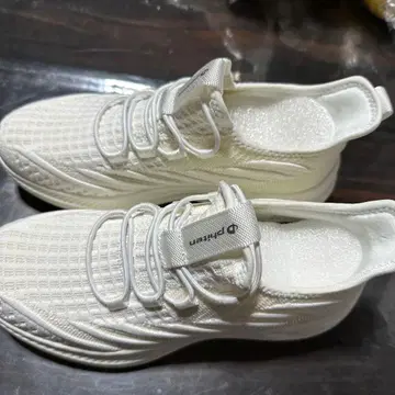 파이텐 스니커즈 슬릿 화이트 24cm