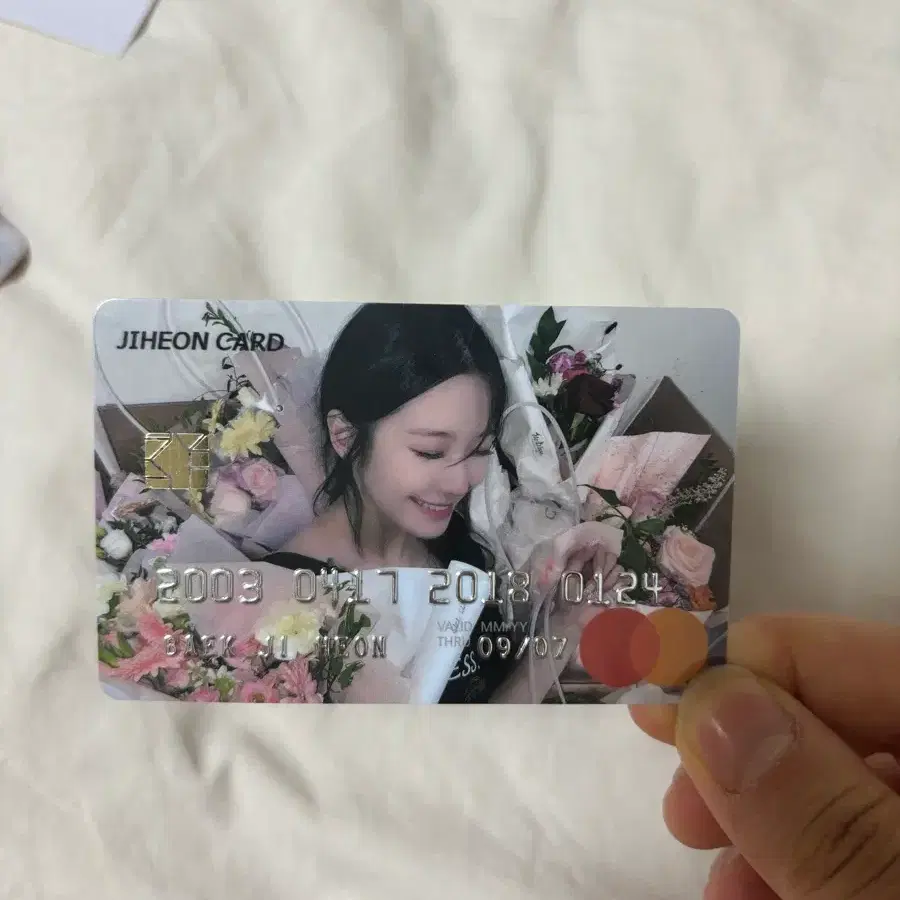 Fromis_9 roh jisun Birthday Box on Bunjang Global Site.